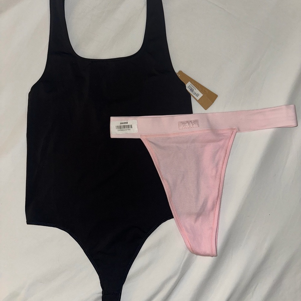 SKIMS size small bundle